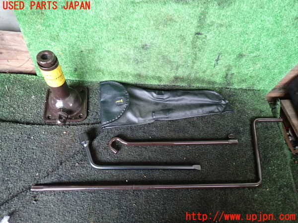 5UPJ-21517805]ハイラックスサーフ(RZN185W)車載工具 中古_m0001.jpg