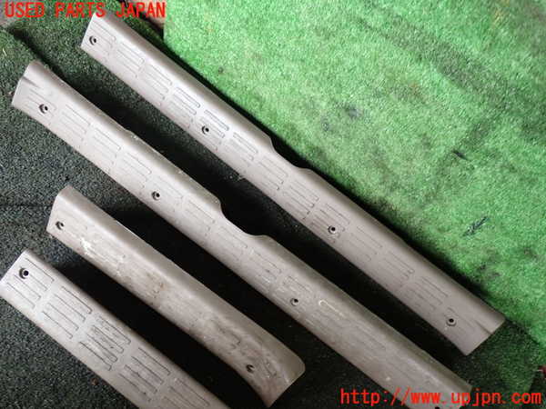 5UPJ-21517740]ハイラックスサーフ(RZN185W)スカッフプレート 中古_m0003.jpg