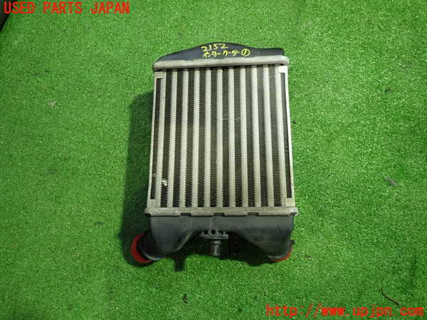 5UPJ-21522451]アバルト・595(312141)インタークーラー1 (右側) 中古_m0001.jpg