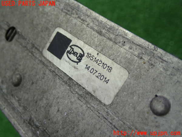 5UPJ-21522452]アバルト・595(312141)インタークーラー2 (左側) 中古_m0003.jpg