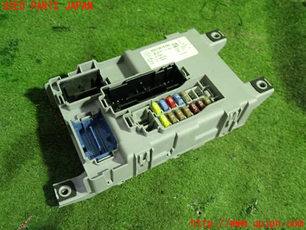 5UPJ-21526741]アバルト・595(312141)ヒューズボックス1 中古_m0001.jpg