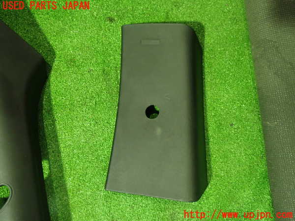 5UPJ-21527675]アバルト・595(312141)右リアピラートリム 中古_m0002.jpg