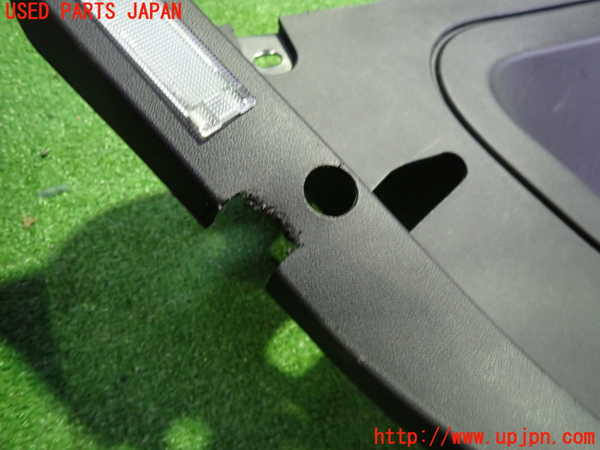 5UPJ-21527680]アバルト・595(312141)左リアピラートリム 中古_m0002.jpg