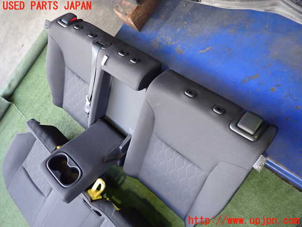 2UPJ-21537385]カローラ クロス ハイブリッド(ZVG11)リアシート 中古_m0002.jpg