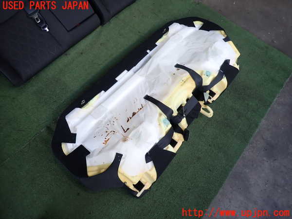 2UPJ-21537385]カローラ クロス ハイブリッド(ZVG11)リアシート 中古_m0004.jpg