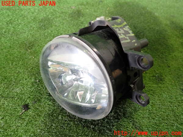 2UPJ-21541180]プリウスα(ZVW41W)右フォグ 中古_m0001.jpg