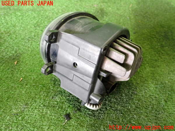 2UPJ-21541180]プリウスα(ZVW41W)右フォグ 中古_m0002.jpg