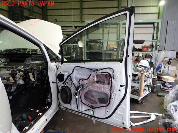 2UPJ-21541230]プリウスα(ZVW41W)右前ドア 中古_m0004.jpg