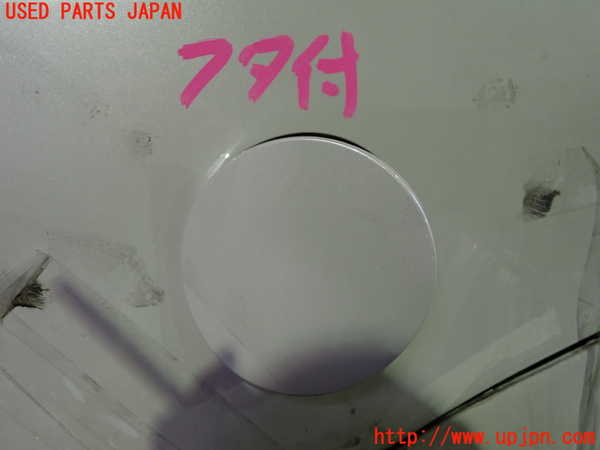 2UPJ-21541690]プリウスα(ZVW41W)フューエルリッド 中古_m0001.jpg