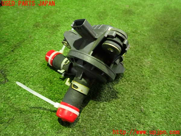 2UPJ-21542110]プリウスα(ZVW41W)ウォーターポンプ 中古_m0001.jpg