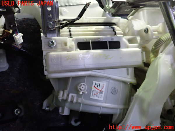 2UPJ-21546095]プリウスα(ZVW41W)ブロアファン(ブロアーファン) 中古_m0001.jpg