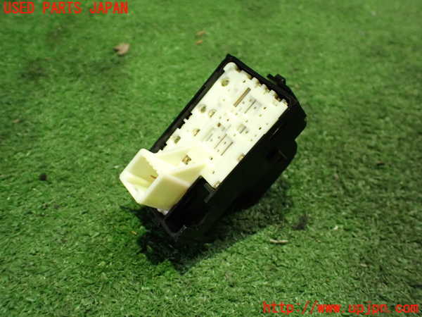 2UPJ-21546245]プリウスα(ZVW41W)左前パワーウィンドウスイッチ 中古_m0002.jpg