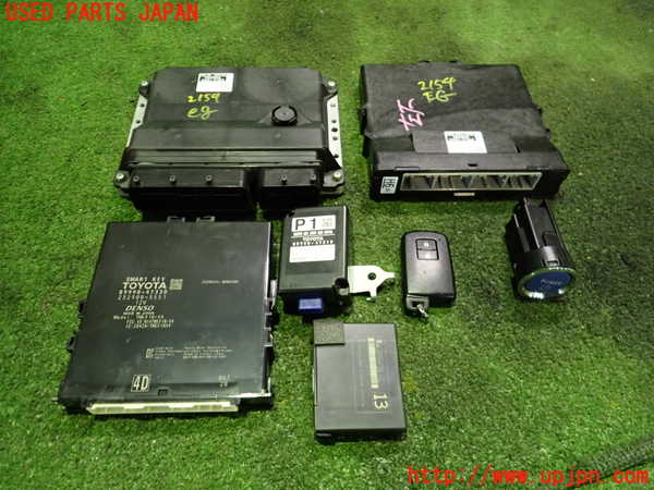 2UPJ-21546110]プリウスα(ZVW41W)エンジンコンピューター 中古 89661-47820_m0001.jpg