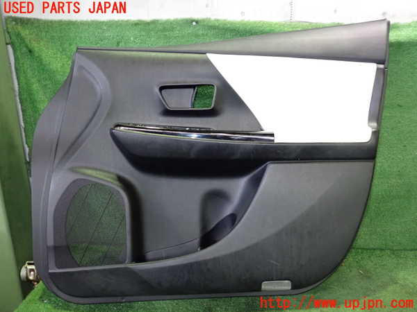 2UPJ-21541234]プリウスα(ZVW41W)右前ドア内張り 中古_m0001.jpg