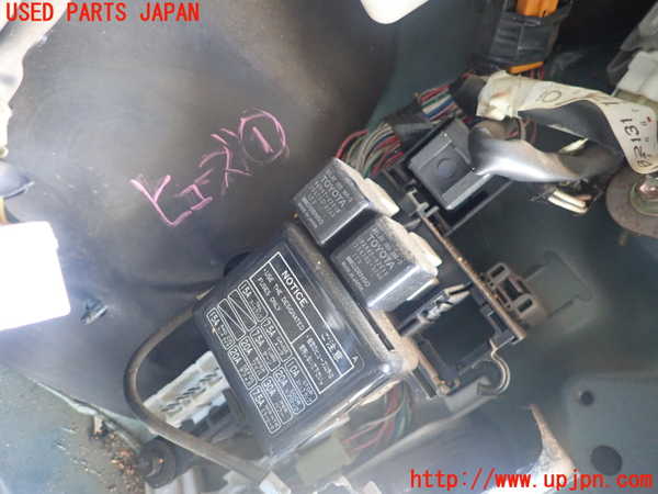 5UPJ-21556741]MR2(SW20)ヒューズボックス1 中古_m0001.jpg