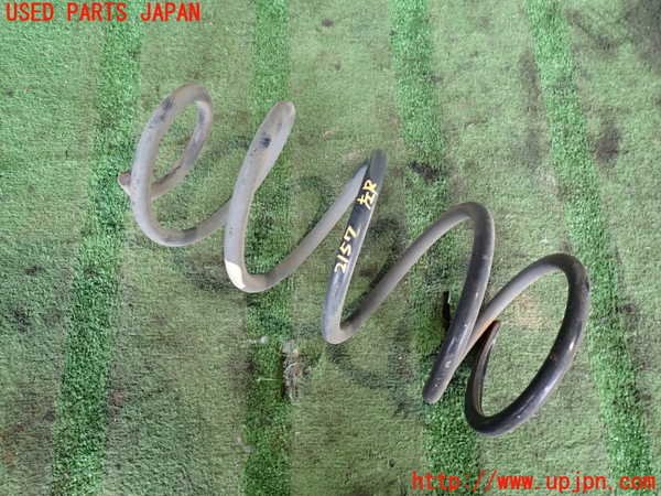 2UPJ-21575105]ハイラックスサーフ(TRN215W)左リアスプリング 中古_m0001.jpg