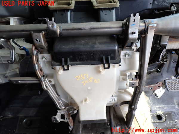 2UPJ-21576081]ハイラックスサーフ(TRN215W)エバポレーター1 中古_m0001.jpg