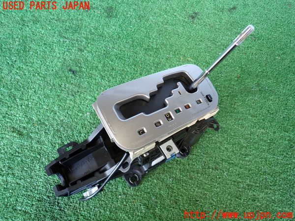 2UPJ-21577555]ハイラックスサーフ(TRN215W)ATシフトレバー 中古_m0001.jpg