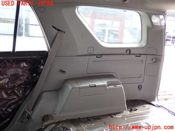 2UPJ-21577675]ハイラックスサーフ(TRN215W)右リアピラートリム 中古_m0001.jpg