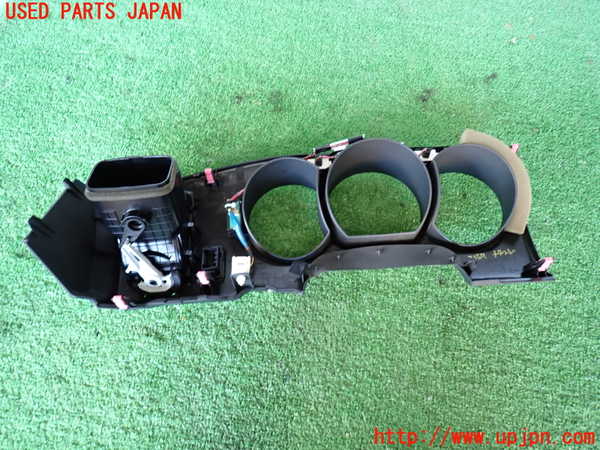 2UPJ-21577510]ハイラックスサーフ(TRN215W)メーターフード 中古_m0003.jpg