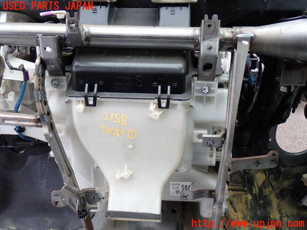 2UPJ-21586081]ハイラックスサーフ(TRN215W)エバポレーター1 中古_m0001.jpg