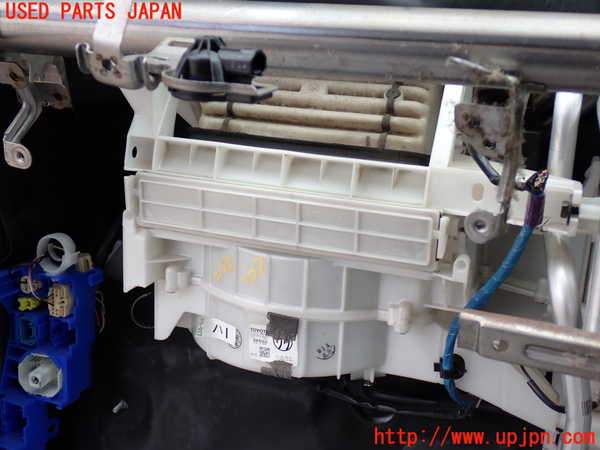 2UPJ-21586095]ハイラックスサーフ(TRN215W)ブロアファン(ブロアーファン) 中古_m0001.jpg