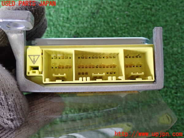 2UPJ-21586145]ハイラックスサーフ(TRN215W)エアバッグコンピューター 中古_m0002.jpg