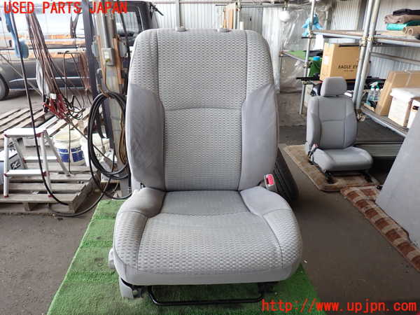 2UPJ-21587035]ハイラックスサーフ(TRN215W)運転席シート 中古_m0001.jpg