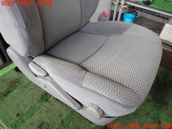 2UPJ-21587035]ハイラックスサーフ(TRN215W)運転席シート 中古_m0002.jpg