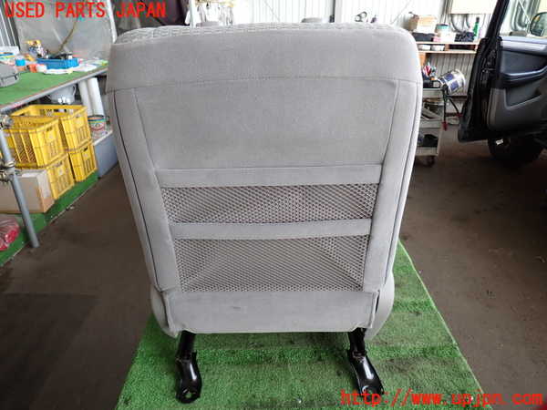 2UPJ-21587035]ハイラックスサーフ(TRN215W)運転席シート 中古_m0003.jpg