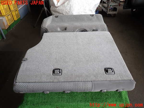 2UPJ-21587405]ハイラックスサーフ(TRN215W)右リアシート 中古_m0004.jpg