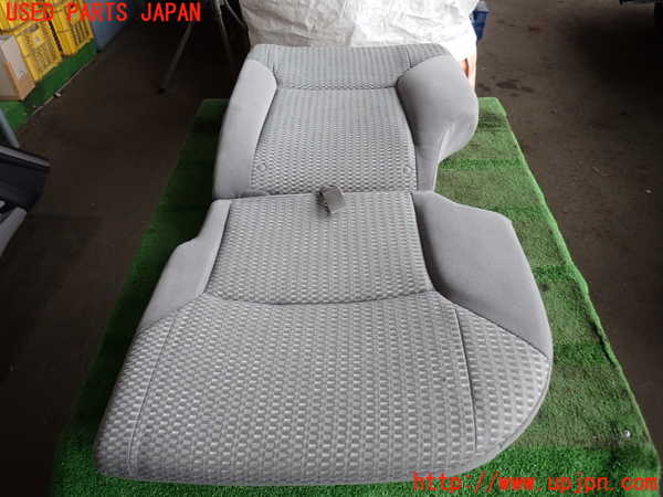 2UPJ-21587435]ハイラックスサーフ(TRN215W)左リアシート 中古_m0001.jpg