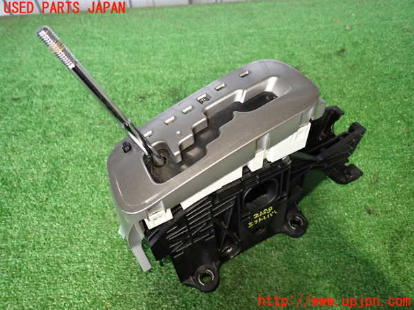 2UPJ-21587555]ハイラックスサーフ(TRN215W)ATシフトレバー 中古_m0002.jpg