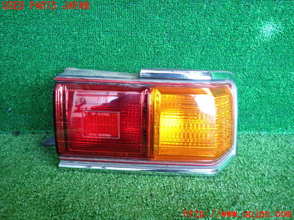 2UPJ-21591530]センチュリー(GZG50)右テールランプ 中古_m0001.jpg