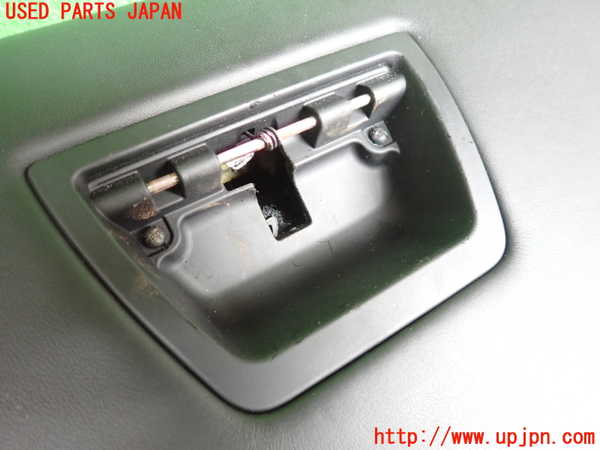 2UPJ-21607516]マセラティ・クアトロポルテ(MQP30A)グローブボックス1 中古_m0002.jpg