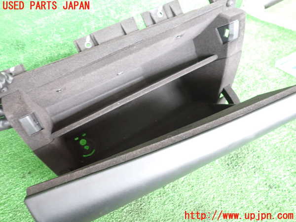 2UPJ-21607516]マセラティ・クアトロポルテ(MQP30A)グローブボックス1 中古_m0003.jpg