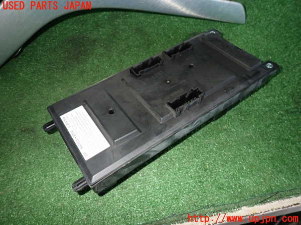 2UPJ-21616742]ランドローバー・レンジローバー イヴォーク(LV2A)ヒューズボックス2 中古_m0002.jpg