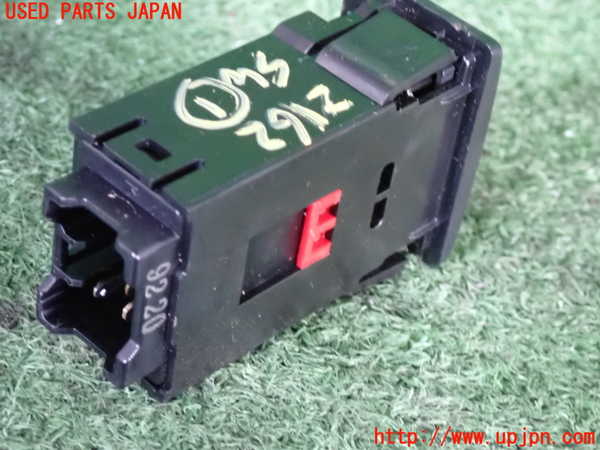 5UPJ-21626306]スイフトスポーツ(ZC33S)スイッチ1 (シートヒーター) 中古_m0002.jpg
