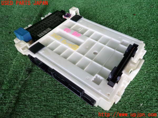 2UPJ-21626742]スイフトスポーツ(ZC33S)ヒューズボックス2 中古_m0001.jpg
