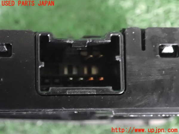 5UPJ-21626290]スイフトスポーツ(ZC33S)ハザードスイッチ 中古_m0003.jpg