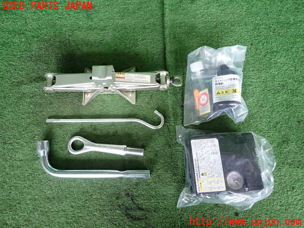 2UPJ-21627805]スイフトスポーツ(ZC33S)車載工具 中古_m0001.jpg