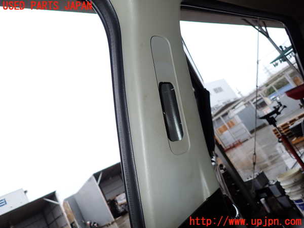5UPJ-21627665]スイフトスポーツ(ZC33S)右センターピラートリム 中古_m0002.jpg