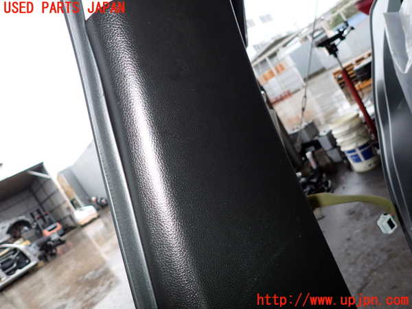 5UPJ-21627665]スイフトスポーツ(ZC33S)右センターピラートリム 中古_m0003.jpg