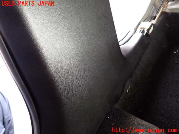 5UPJ-21627665]スイフトスポーツ(ZC33S)右センターピラートリム 中古_m0004.jpg