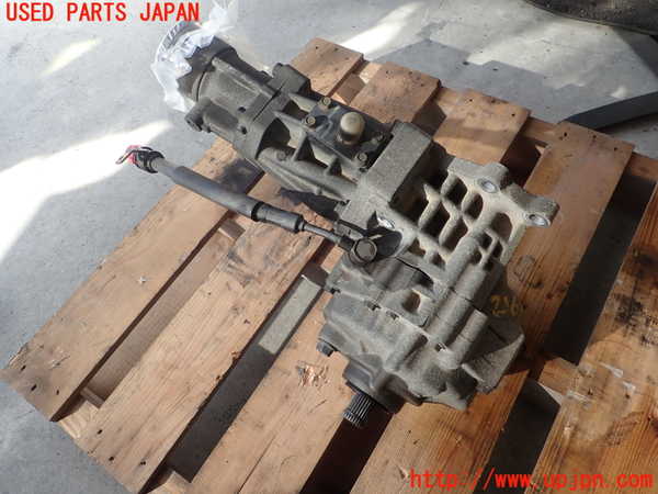 5UPJ-21633300]ランエボ7 GT-A(CT9A)トランスファー 中古_m0001.jpg