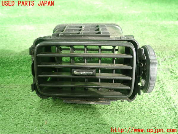 5UPJ-21637526]ランエボ7 GT-A(CT9A)エアコン吹き出し口1（右） 中古_m0001.jpg