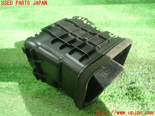5UPJ-21637526]ランエボ7 GT-A(CT9A)エアコン吹き出し口1（右） 中古_m0003.jpg