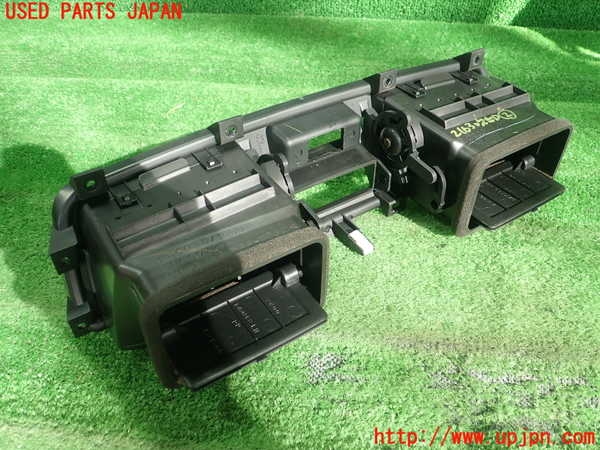 5UPJ-21637527]ランエボ7 GT-A(CT9A)エアコン吹き出し口2（真中） 中古_m0003.jpg
