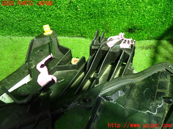 1UPJ-21641132]プジョー・408(P54HN05)左ヘッドライト LED ジャンク部品取り_m0002.jpg