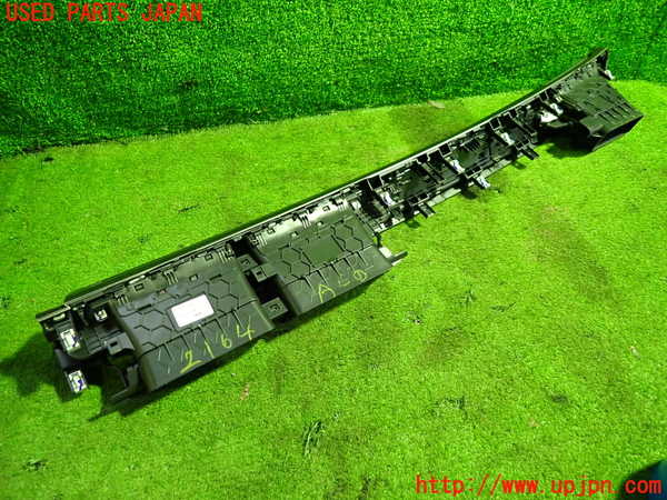5UPJ-21647526]プジョー・408(P54HN05)エアコン吹き出し口1 中古_m0002.jpg
